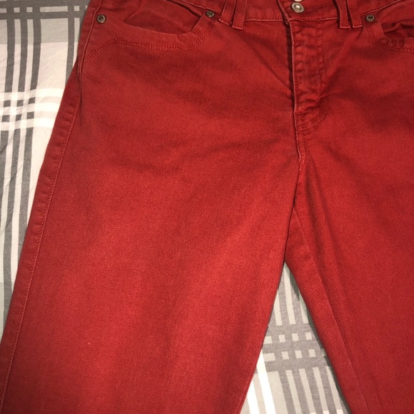SOLD Levis women’s mid rise skinny rust color 8M - Picture 4 of 15